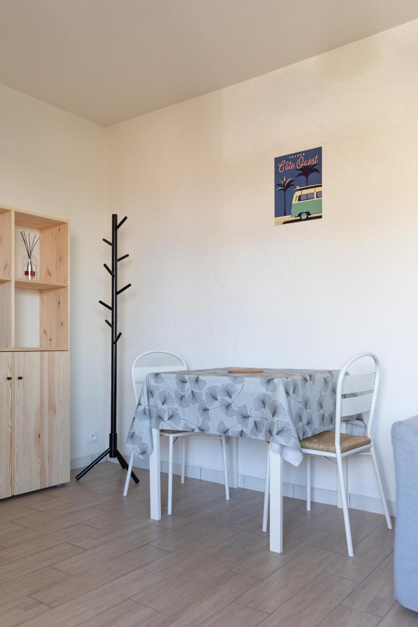 Apartment Les Pour 2 Personnes A *